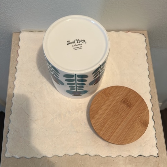 5”H x 4.25D with sealed lid “Sweet Living” jar - Picture 5 of 5
